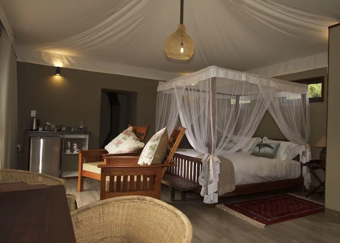 Inzalo Safari Lodge
